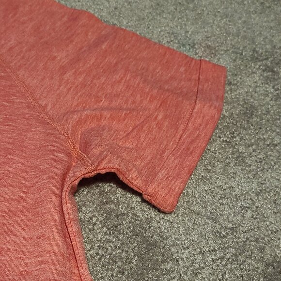 🔥3/$42 w FREE SHIPPING🔥 NWOT tshirt - Picture 4 of 5